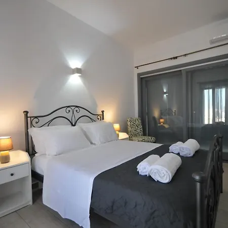 Blue Diamonds Paros *