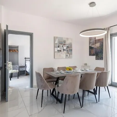 Blue Diamonds Paros فيلة