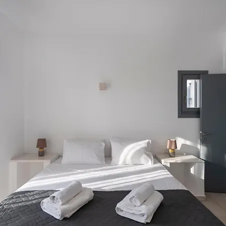 Blue Diamonds Paros فيلة Pounda