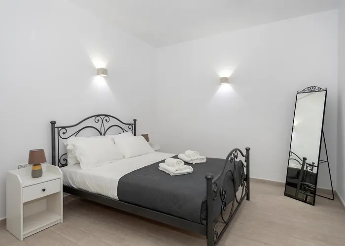 Blue Diamonds Paros * Pounda