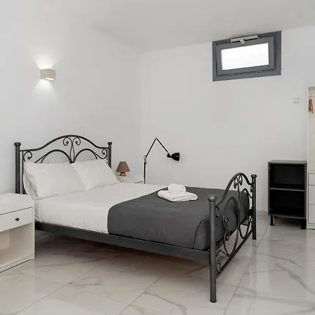 Blue Diamonds Paros * Pounda