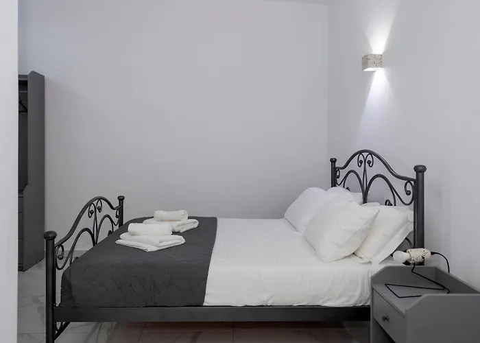 Blue Diamonds Paros *