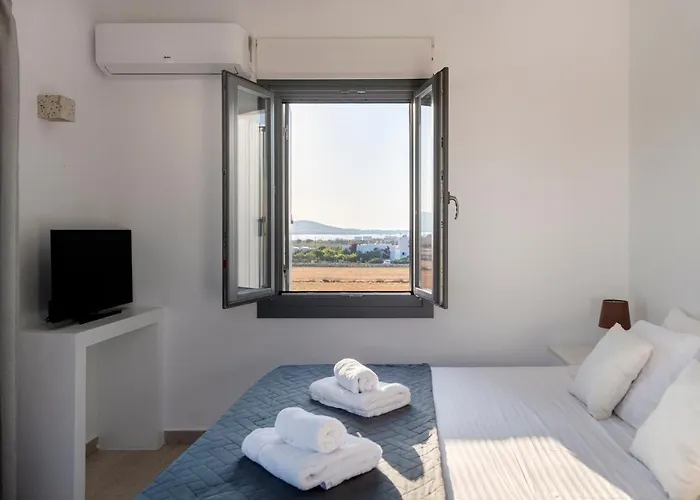 Blue Diamonds Paros Pounda